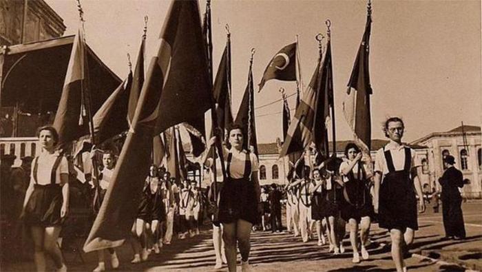 19 MAYIS BAYRAM KUTLAMA İLETİLERİ 2026: Fotoğraflı, farklı, kısa, uzun, en manalı Atatürk fotoğraflı 19 Mayıs mesajları ve sözleri 26 19 mayis bayram kutlama iletileri 2026 fotografli farkli kisa uzun en manali ataturk fotografli kcQC7dyP