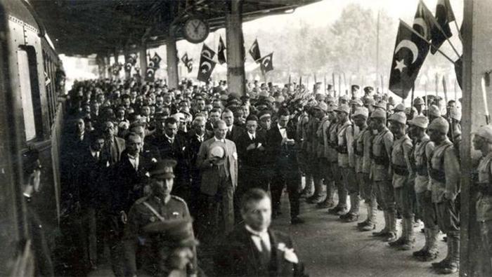 19 MAYIS BAYRAM KUTLAMA İLETİLERİ 2026: Fotoğraflı, farklı, kısa, uzun, en manalı Atatürk fotoğraflı 19 Mayıs mesajları ve sözleri 18 19 mayis bayram kutlama iletileri 2026 fotografli farkli kisa uzun en manali ataturk fotografli t3l8khV5