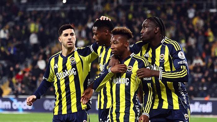 22 milyon euroluk teklif! Fenerbahçe'nin yıldızına Almanya'dan talip çıktı 3 22 milyon euroluk teklif fenerbahcenin yildizina almanyadan talip cikti 1 HR6kMukL