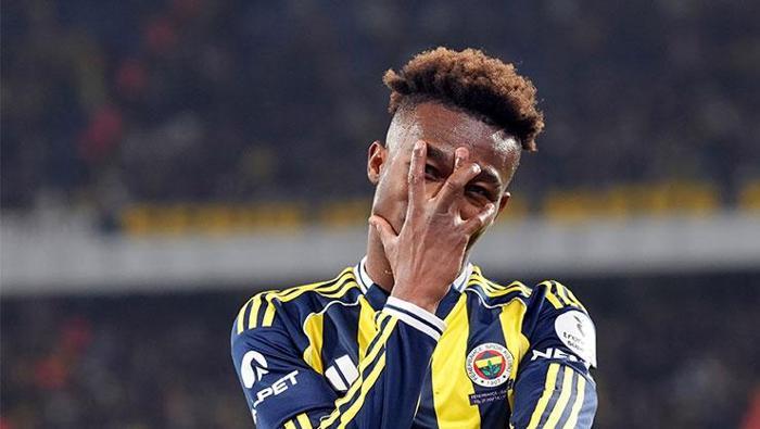 22 milyon euroluk teklif! Fenerbahçe'nin yıldızına Almanya'dan talip çıktı 4 22 milyon euroluk teklif fenerbahcenin yildizina almanyadan talip cikti 2 gr8ayjXc