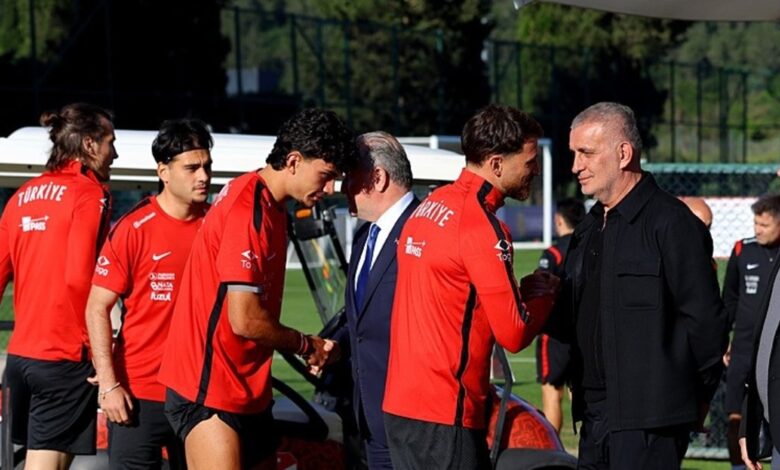 A Ulusal Futbol Ekibimiz FIFA Dünya Kupası hazırlıklarını sürdürdü! Ulusallar idmanda basın mensuplarıyla bayramlaştı 1 a ulusal futbol ekibimiz fifa dunya kupasi hazirliklarini surdurdu ulusallar idmanda basin mensuplariyla bayramlasti qEyLbupv