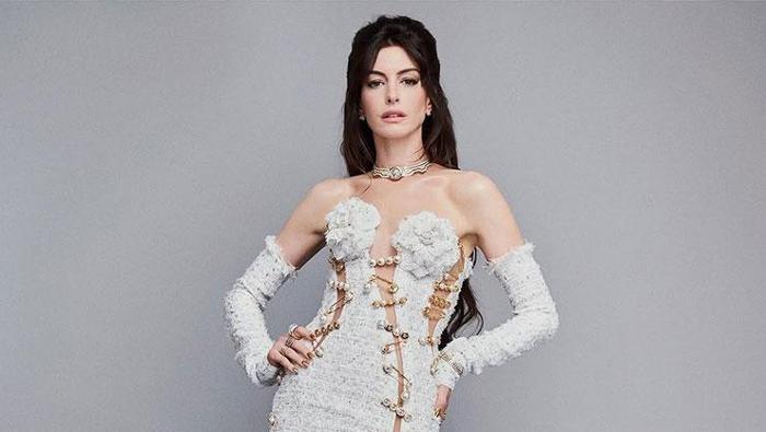 anne hathaway ile leandro trossard birlikte goruldu esinden ayrilmisti 1 r1SuivN1