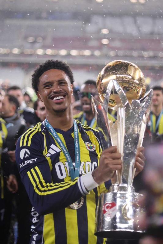 avrupa devleri fenerbahcenin yildizini paylasamiyor o sayinin altina birakilmayacak 1 ilvq2EDb