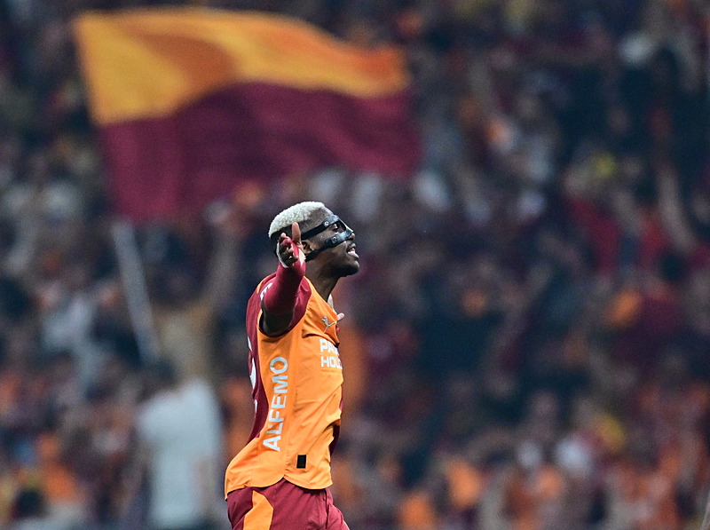 avrupa devlerinden victor osimhen kapismasi 120 milyon euro 10