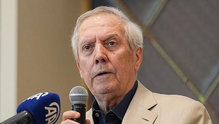 Aziz Yıldırımdan teknik yönetici ve forvet açıklaması! 'En az 2 tane gelecek!' 2 aziz yildirimdan teknik yonetici ve forvet aciklamasi en az 2 tane gelecek 0 TEMvKyvl