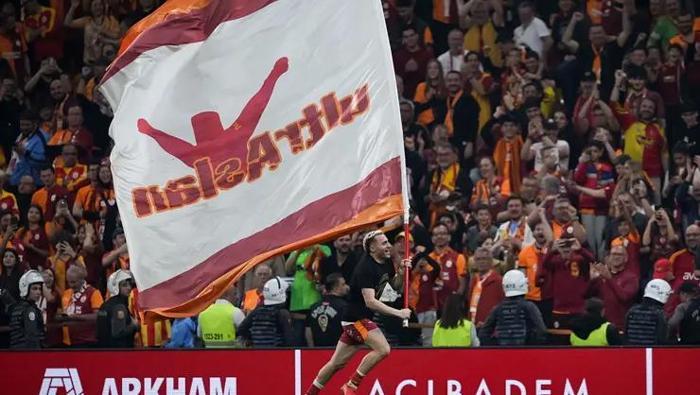 Barış Alper Yılmaz'dan transfer süreci için açıklama! 'Zamanı gelince konuşulur' 2 baris alper yilmazdan transfer sureci icin aciklama zamani gelince konusulur 0 3gmg3J6Z