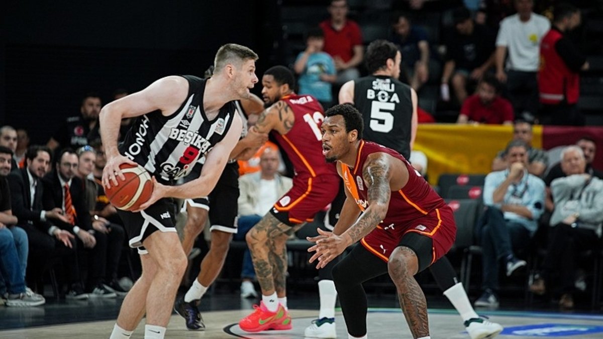besiktas gain ile galatasaray mct technic yari final icin parkeye cikacak VO4yd5uM