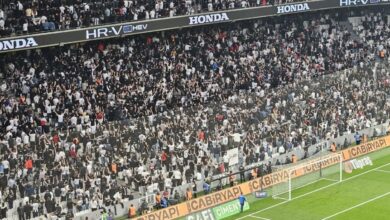 besiktas taraftarindan derbide protesto 5 dakikada boyunca UGUkJHIc