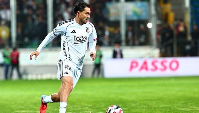 Beşiktaş'a ayrıldığını bildirdi! Yıldız futbolcudan sürpriz karar 7 besiktasa ayrildigini bildirdi yildiz futbolcudan surpriz karar 5 RMPma3pB