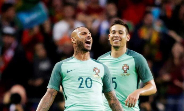 besiktastan dunya kupasi oncesi sol bek atilimi raphael guerreiro XhZ7zgOM