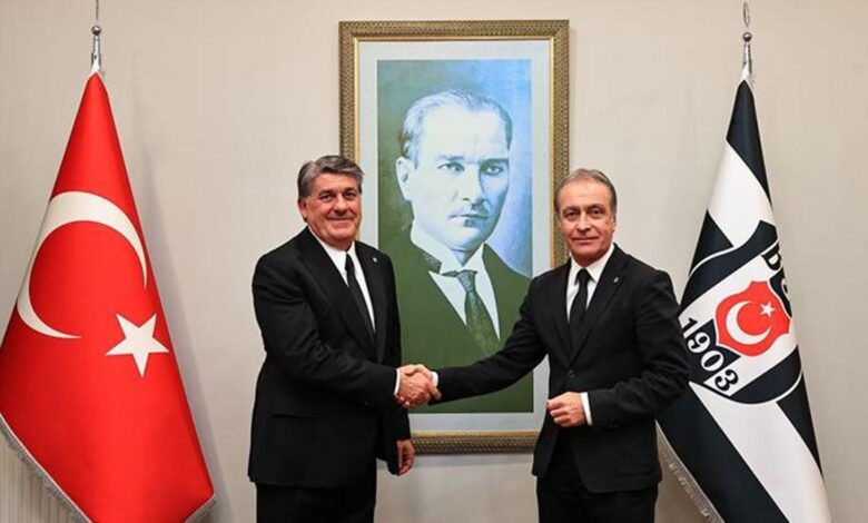 besiktastan sag kanat atagi harika ligden iki isim de var nGJ8VR3B