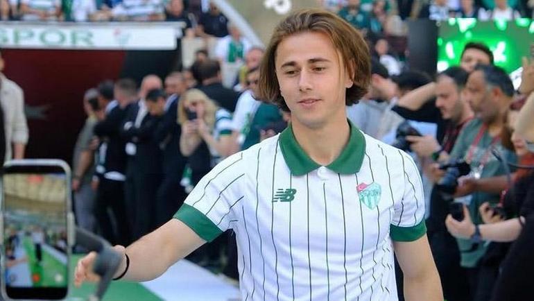 Bursaspor'un yıldızı Eyüp Akcan FANATİK'e özel açıklama! 'Hırsım hiç bitmedi' 2 bursasporun yildizi eyup akcan fanatike ozel aciklama hirsim hic bitmedi 0 Y4RPEqT6