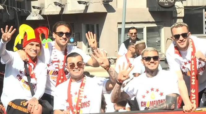 canli galatasaray kupasina kavustu 26 sampiyonluk buyuk coskuyla kutlandi 4 EfB3dcmp