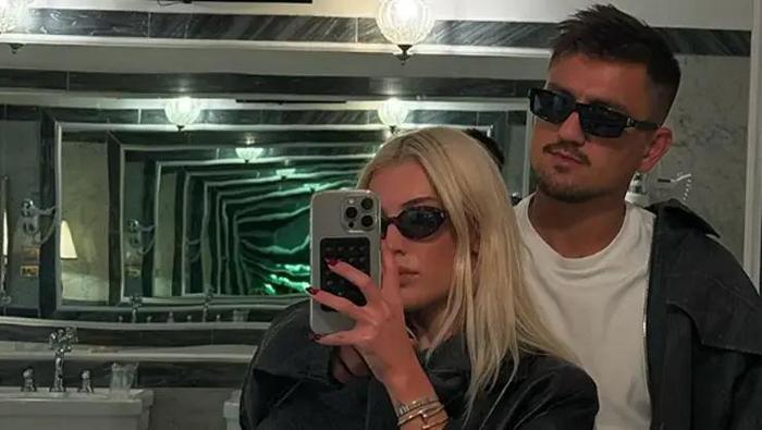cengiz under romada imzayi atti en cok konusulan husus gelinlik oldu 0 2IB1HlGz