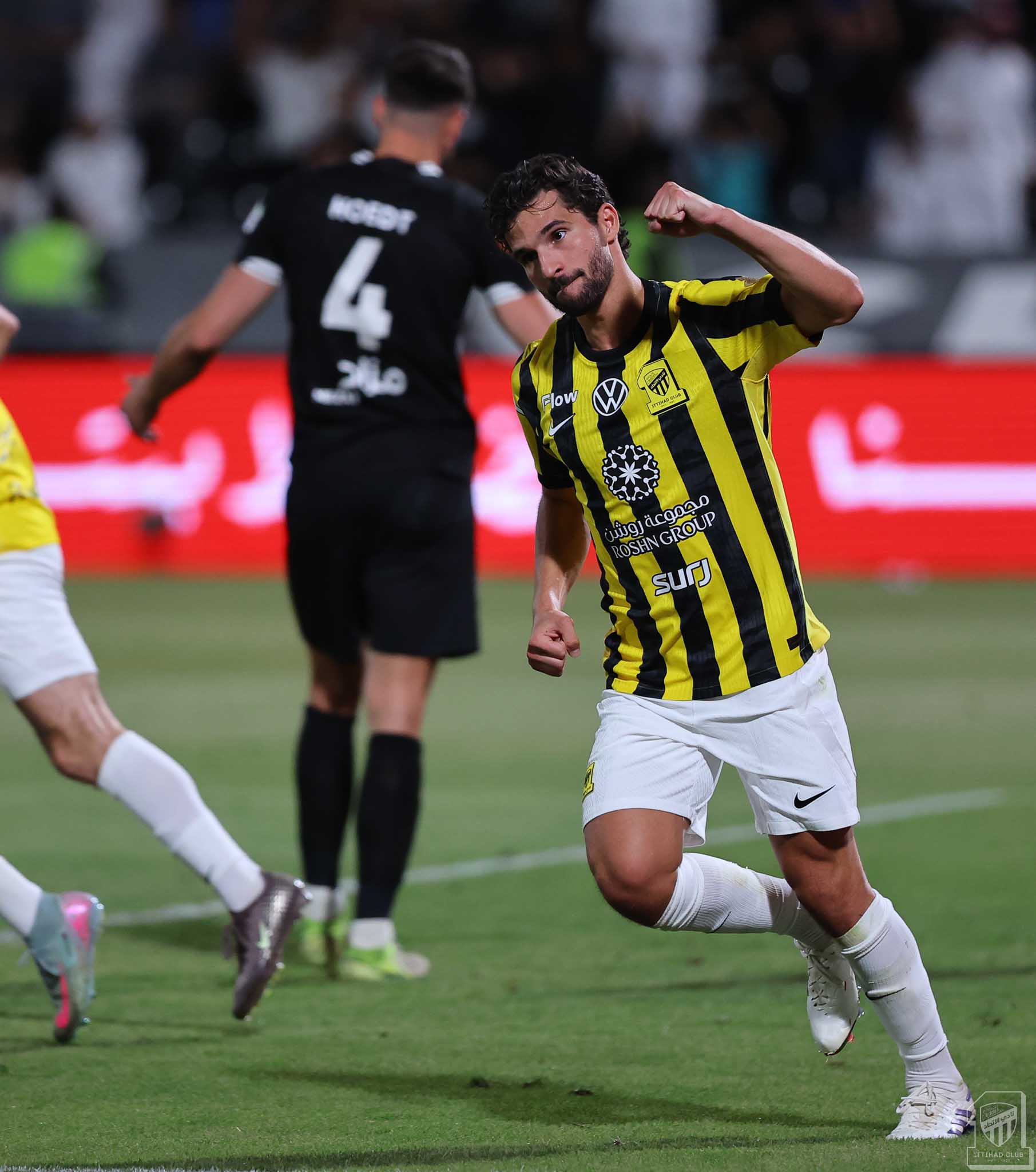 fenerbahce al ittihad ile bir sefer daha transfer masasinda maksat houssem aouar 5 5rtwvZKY