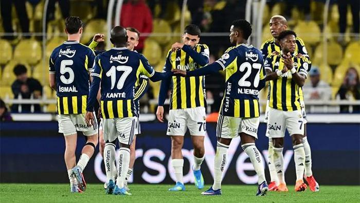 fenerbahce bir kere daha sil bastan geldigi uzere gidiyor 10 ismin bileti kesildi 1 2pzRvjpt