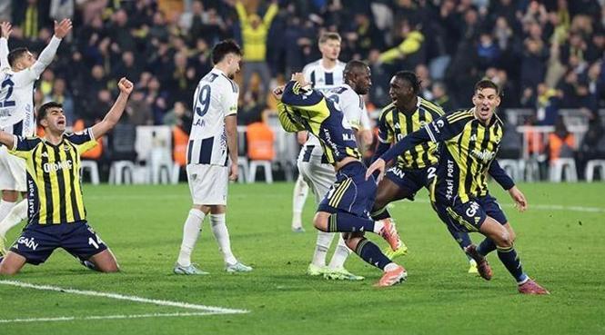 Fenerbahçe, dönemi beraberlikle tamamladı! Eyüpspor kümede kaldı... (Maç özeti | Fenerbahçe 3-3 Eyüpspor) 5 fenerbahce donemi beraberlikle tamamladi eyupspor kumede kaldi mac ozeti fenerbahce 3 3 eyupspor 3 V9qNr9GT