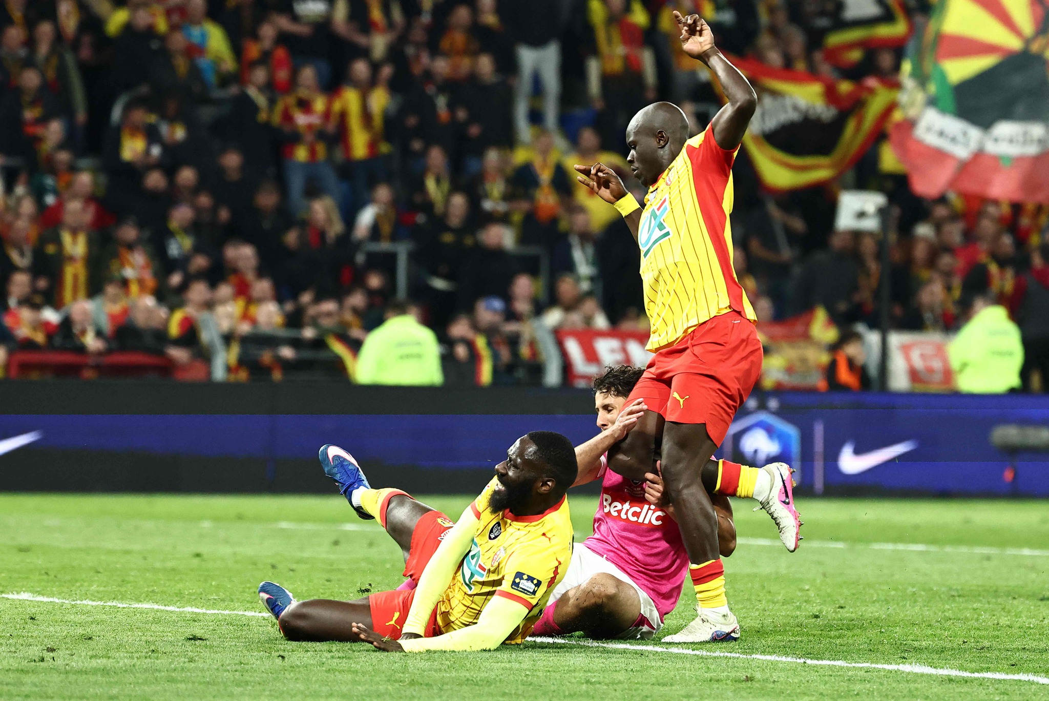 fenerbahce jayden oosterwolde sonrasi rotayi fransaya kirdi 5 B5hSYzaG