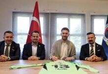Fenerbahçe resmen açıkladı! 3 yıllık imza... 15 fenerbahce resmen acikladi 3 yillik imza IX8wycni