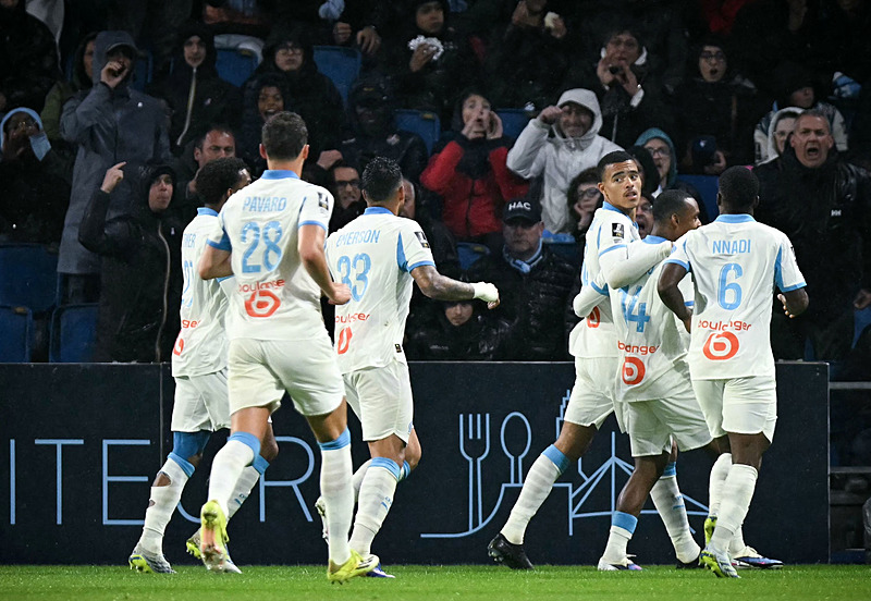 fenerbahce taraftarindan o yildiz icin transfer cagrisi donem sonunda ekibinden ayrilacak 3