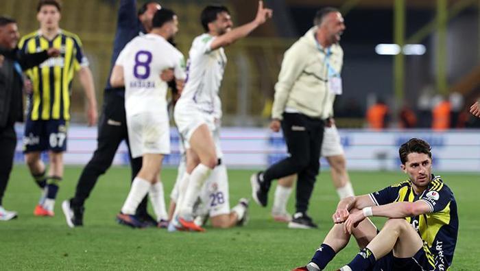 Fenerbahçe taraftarını sinirlendirdi, maç sonu yapay zeka dedi! Toplumsal medyada gündem olan hareket 3 fenerbahce taraftarini sinirlendirdi mac sonu yapay zeka dedi toplumsal medyada gundem olan hareket 1 vBkrL3eZ
