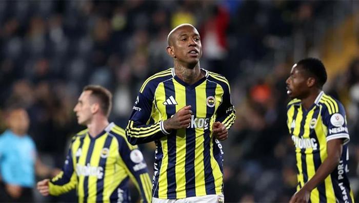 fenerbahceli anderson talisca tek basina silahli ceteyi cokertti 0 WmiGUIRU