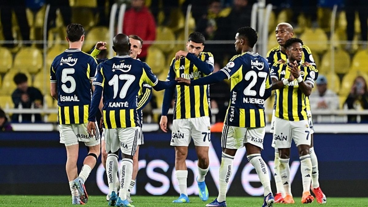 Fenerbahçeli yıldız kadrodan ayrılıyor! Konutunu bile aldı 19 fenerbahceli yildiz kadrodan ayriliyor konutunu bile aldi rBbtWZlP