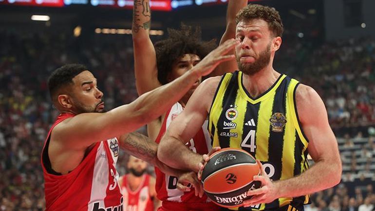 Fenerbahçe'nin Olympiacos'a elendiği maç sonrası İbrahim Kutluay topa tuttu 'Hakemler maça yaklaştırmadı' 3 fenerbahcenin olympiacosa elendigi mac sonrasi ibrahim kutluay topa tuttu hakemler maca yaklastirmadi 1 yjeH1vdN