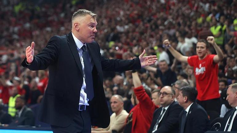 Fenerbahçe'nin Olympiacos'a elendiği maç sonrası İbrahim Kutluay topa tuttu 'Hakemler maça yaklaştırmadı' 4 fenerbahcenin olympiacosa elendigi mac sonrasi ibrahim kutluay topa tuttu hakemler maca yaklastirmadi 2 scg8Mbiu