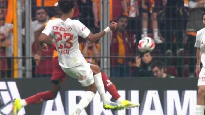 galatasaray antalyaspor macinda cok konusulan duruma triodan olay yorum engelliyor 7 kitDamwz