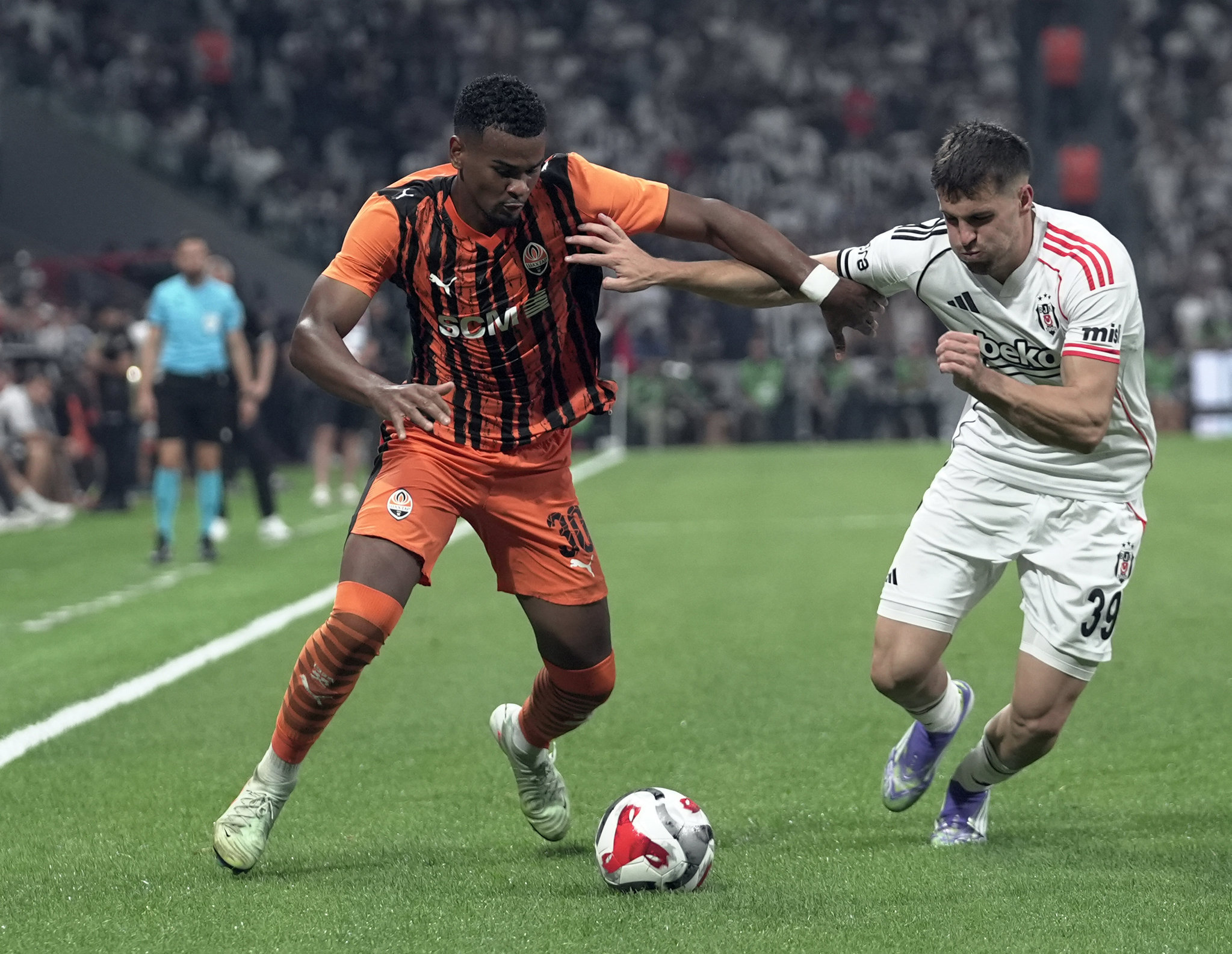 galatasaray arda turanin 2 yildizinin pesinde iste shakhtarin istedigi bonservis 4