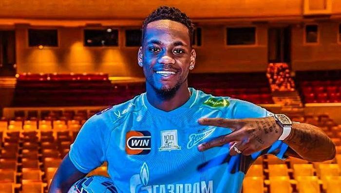 galatasarayda jhon duran gelismesi okan buruk kararini verdi 0 W7am985G