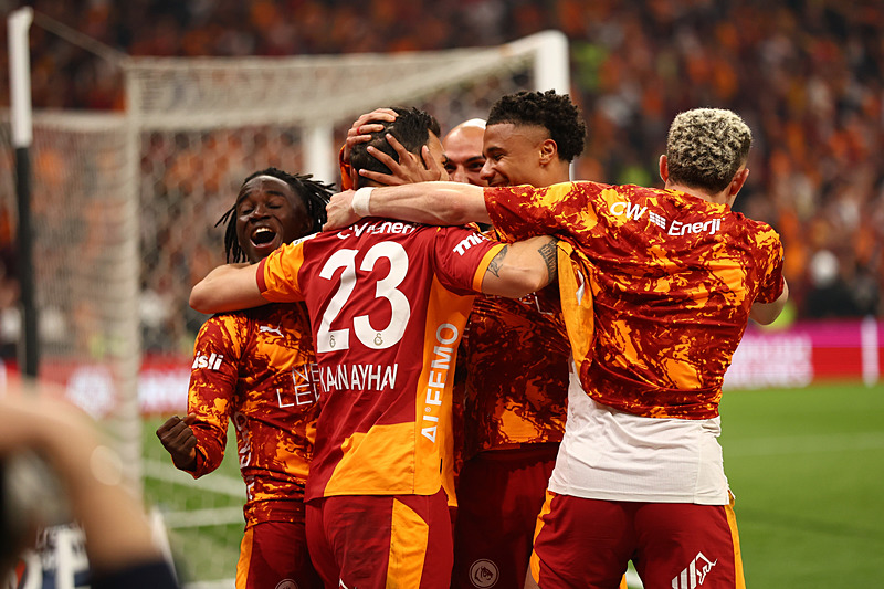 Galatasaray'da o isim bonservisiyle birlikte gidiyor! 5 galatasarayda o isim bonservisiyle birlikte gidiyor 3 Lz1EXjbV