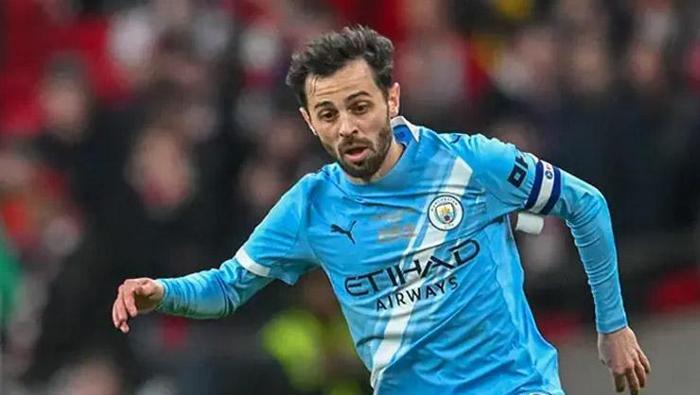 Galatasaray’da orta saha operasyonunda yeni hamle! İlkay Gündoğan devreye girdi 6 galatasarayda orta saha operasyonunda yeni hamle ilkay gundogan devreye girdi 4 Plb4TLhN