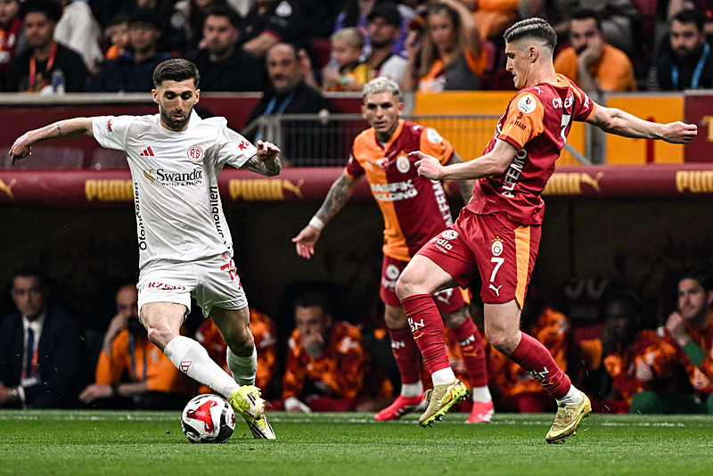 galatasarayda yildiz isme transferde premier lig kancasi 5 u4ya9PnM