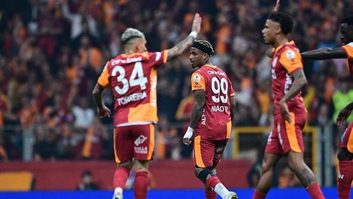 galatasaraydan dunya yildizina net mesaj gel ve onder ol okan buruk cok istiyor 0 5Cr4rysW