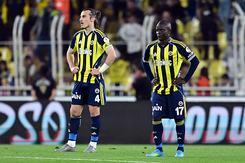 galatasaraydan transferde fenerbahceyi sasirtan rafael leao hamlesi 0 YgLFBe4l