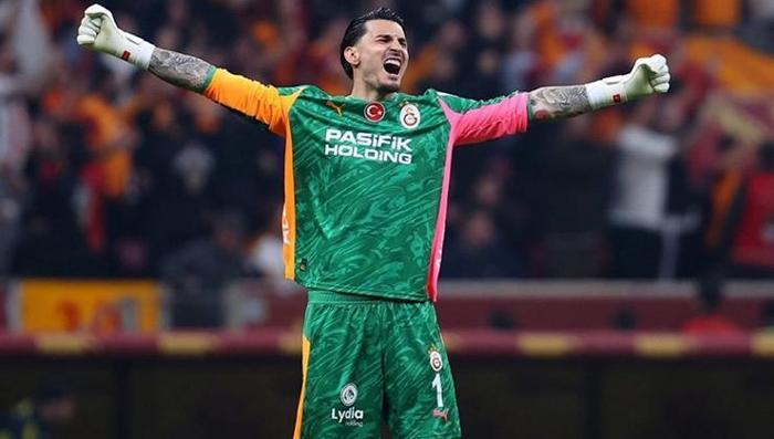galatasaraydan ugurcan cakira baris alper yilmaz tarifesi dursun ozbek talimat verdi 5 23bVISKZ