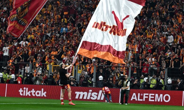 galatasarayin sampiyonluk kutlamasi hangi gun sCvCjObS