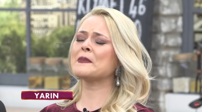 Gelinim Mutfakta bilezikleri kim aldı? 22 Mayıs Aysun yarıştan çekildi mi? 3 gelinim mutfakta bilezikleri kim aldi 22 mayis aysun yaristan cekildi mi 1 wRgOCW5z