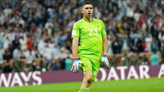 istanbul devinden emiliano martinez bombasi transferde son dakika 0 MH7C9RKc