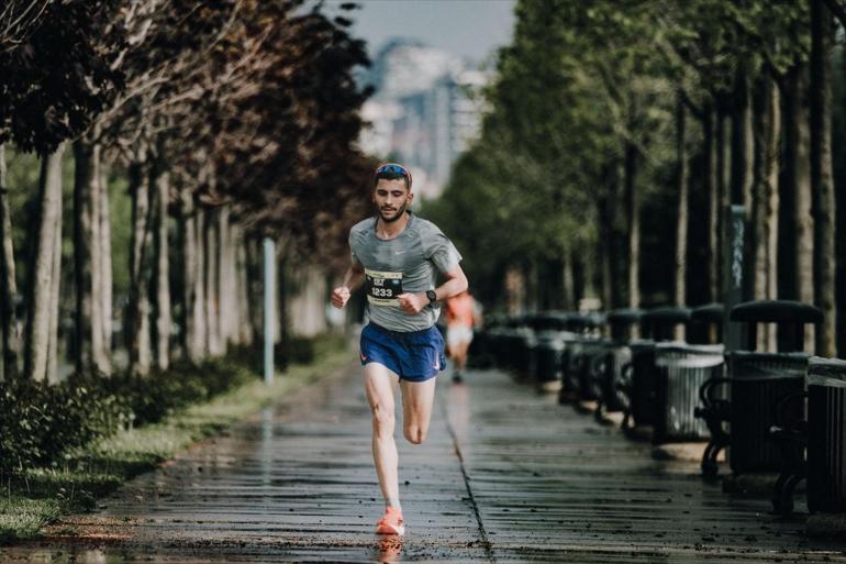 istanbulda duzenlenen 10k kosusuna 2 bini askin atlet katildi 1 UutqWsNe
