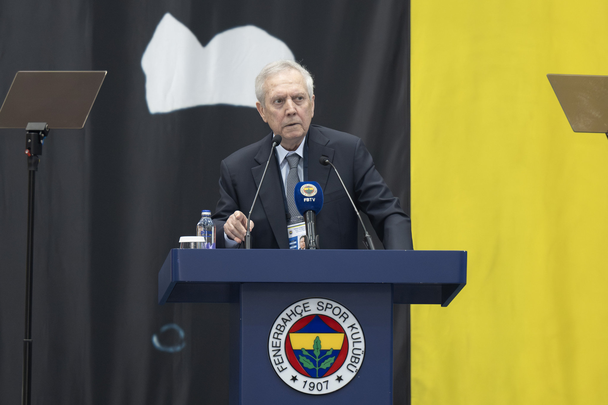 iste aziz yildirimin 1 numarali hoca adayi fenerbahcede surpriz gelisme 3 SsQufPdc