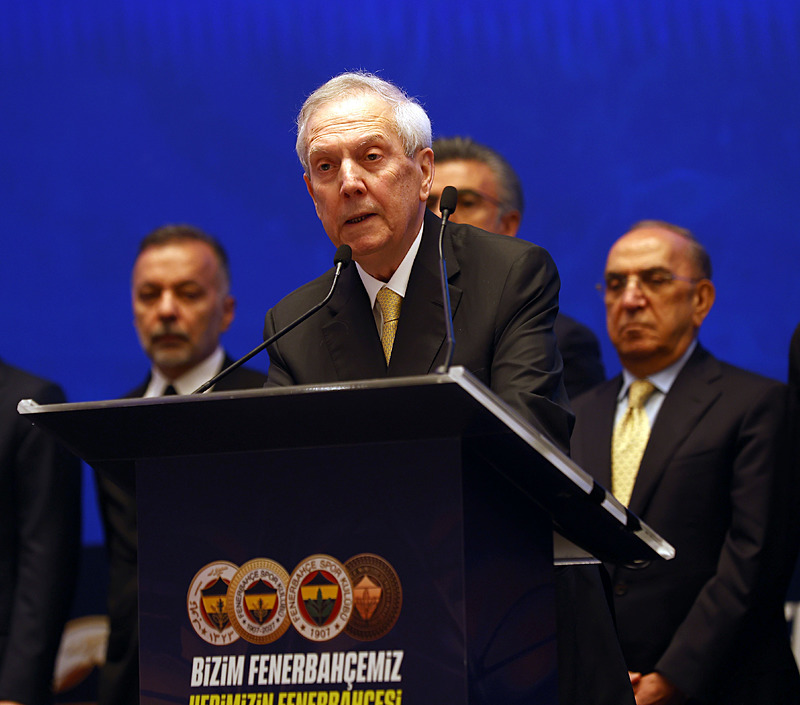 iste aziz yildirimin birinci transferi yildiz golcu o teklife tamam dedi 2