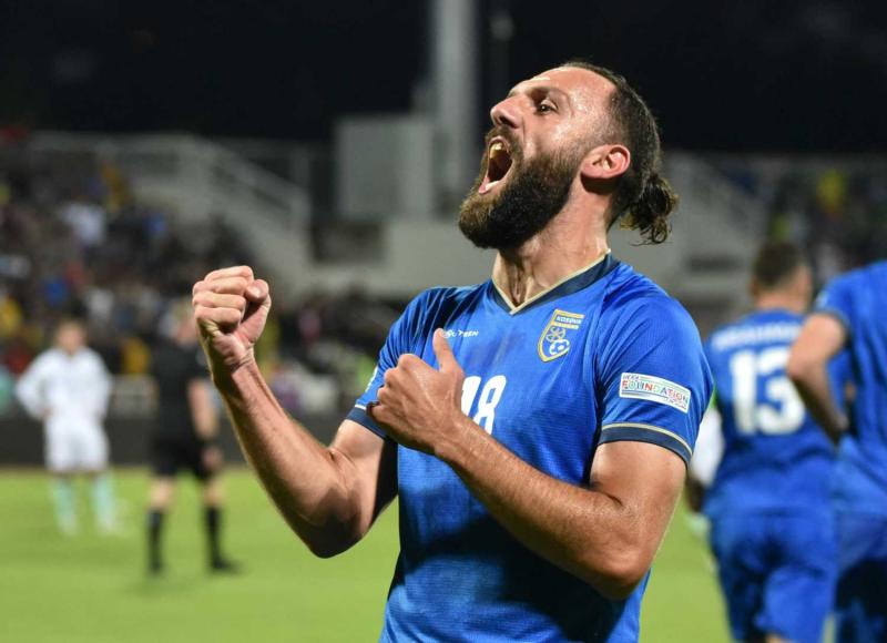 iste aziz yildirimin birinci transferi yildiz golcu o teklife tamam dedi 5