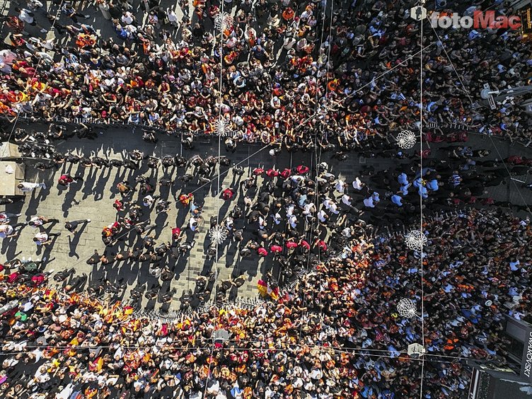 iste galatasarayin otobus seyahatinden cok ozel kareler 10 KliRuyrM
