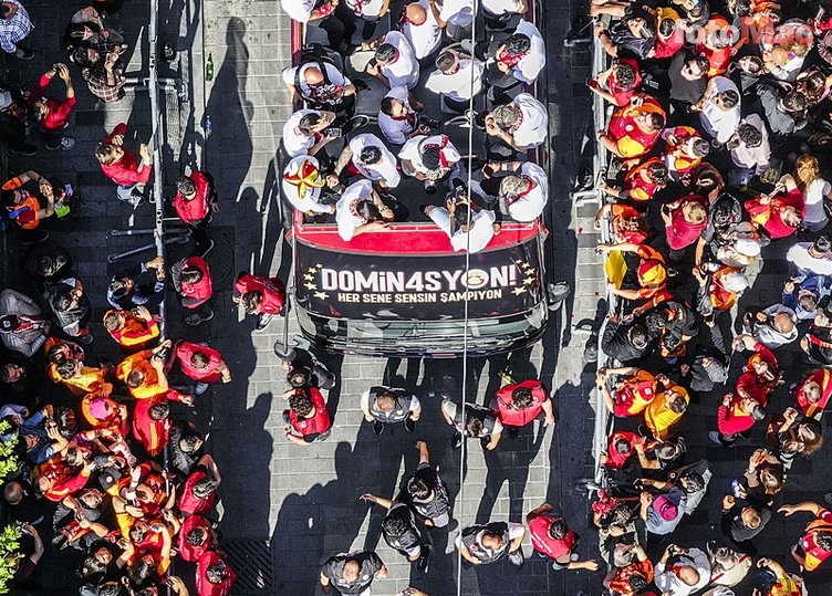 iste galatasarayin otobus seyahatinden cok ozel kareler 12 tsML8RWZ