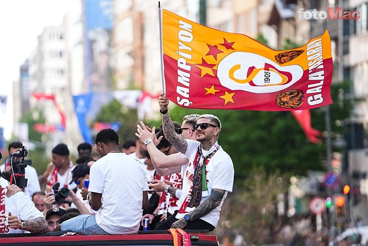 iste galatasarayin otobus seyahatinden cok ozel kareler 34 O8FvZzYT