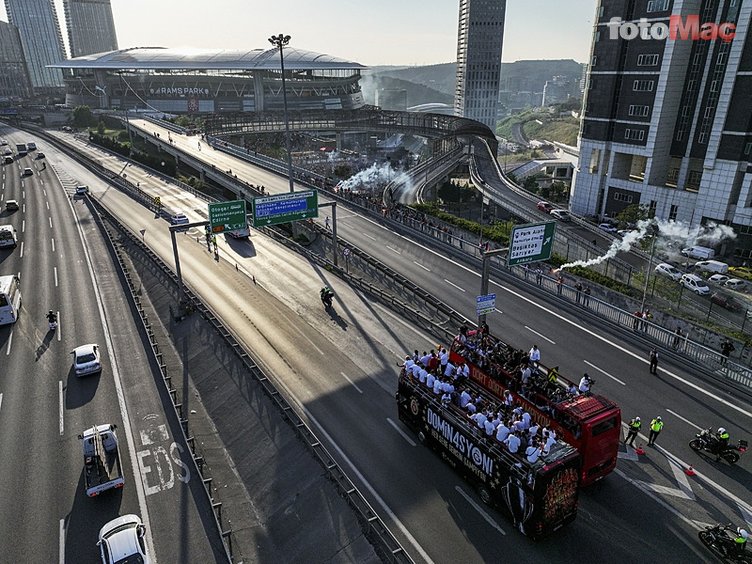 iste galatasarayin otobus seyahatinden cok ozel kareler 42 wWP8qG3e