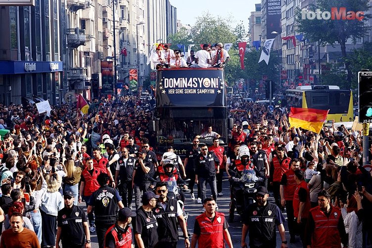 iste galatasarayin otobus seyahatinden cok ozel kareler 50